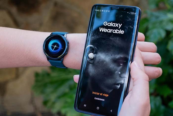 Galaxy Wearable соединяет часы и смартфон